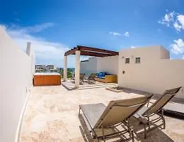 Hotel Elements 214 2 Bedroom Condo By Redawning Playa del Carmen